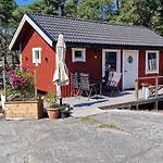 Moeja Stuga I Stockholms Skaergard
